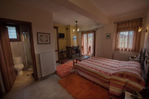 3 bedrooms Villa in Limassol,  No. 38432 9