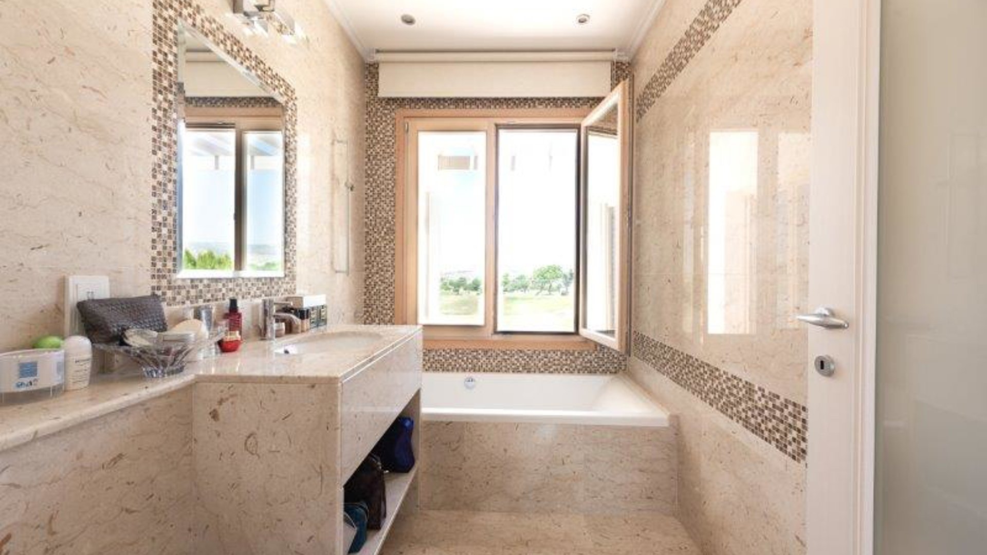 5 dormitorios Villa en Aphrodite Hills, Kouklia, Paphos, Chipre No. 26064
