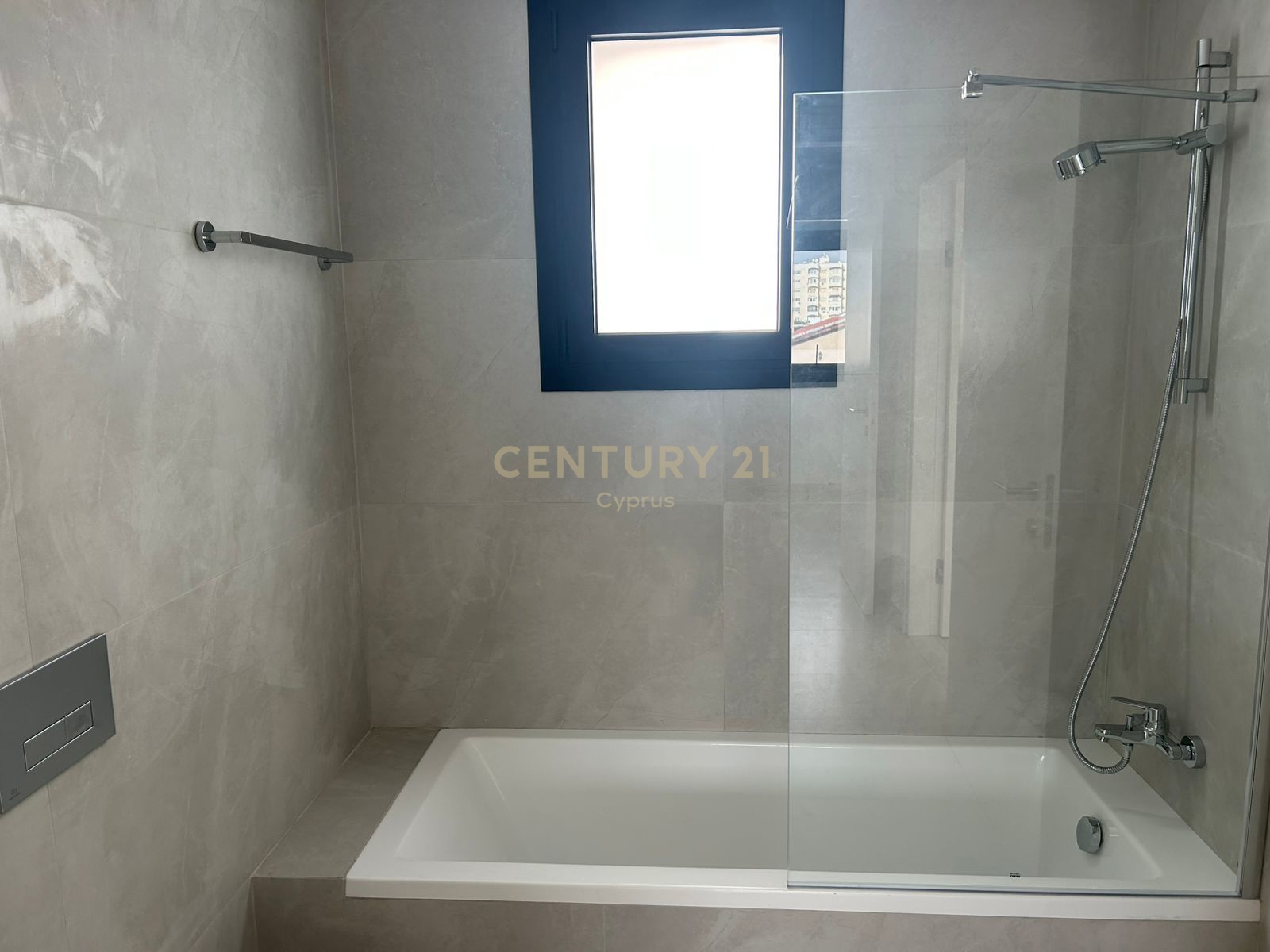2 bedrooms Apartment in Limassol, Cyprus No. 53600