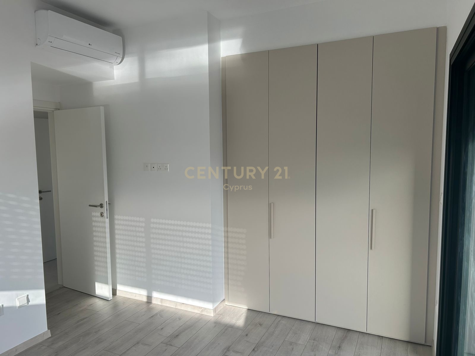 2 bedrooms Apartment in Limassol, Cyprus No. 53600