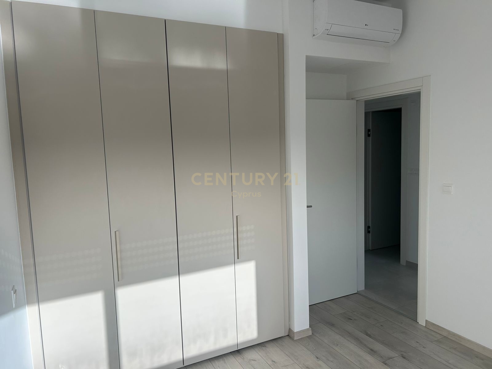 2 bedrooms Apartment in Limassol, Cyprus No. 53600