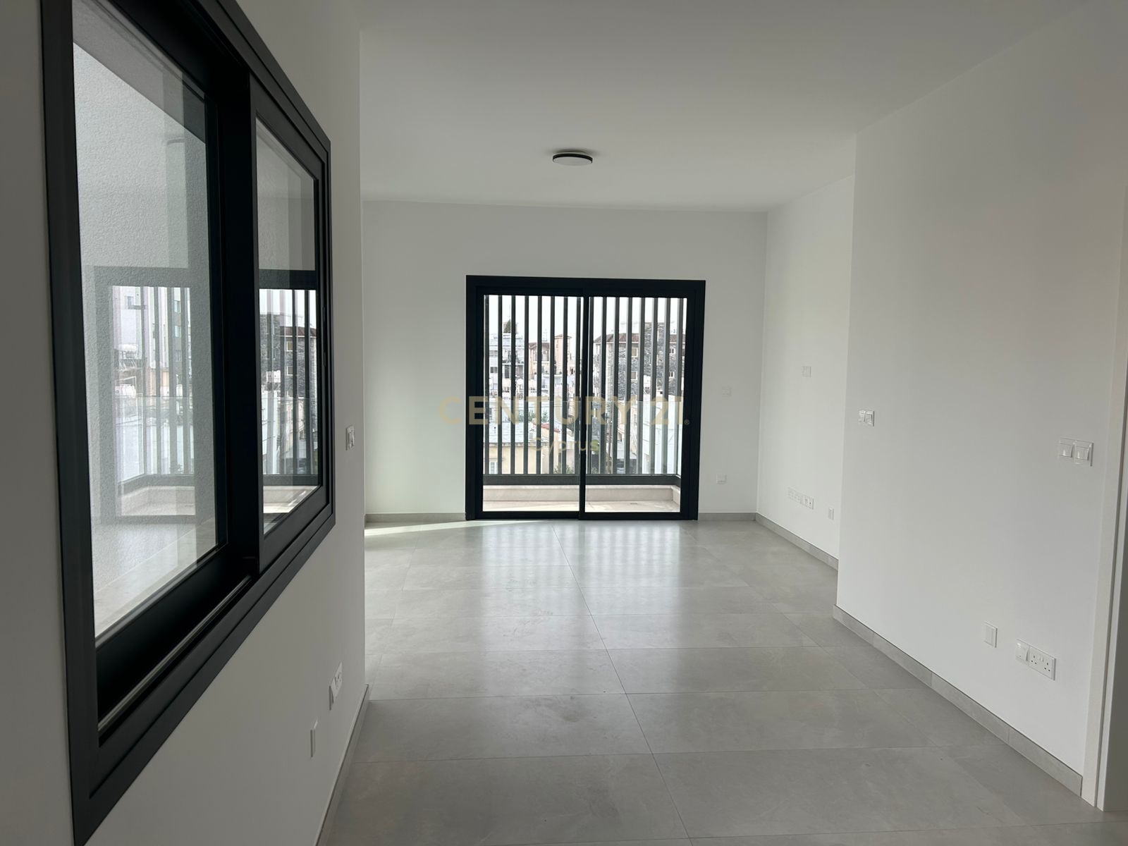 2 bedrooms Apartment in Limassol, Cyprus No. 53600