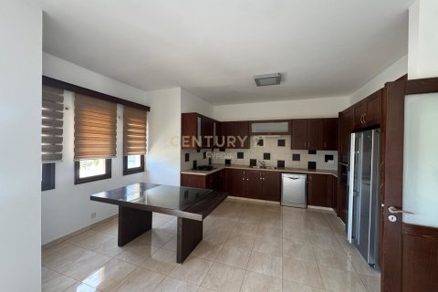 3 bedrooms Villa in Agios Athanasios, Limassol, No. 53599 5