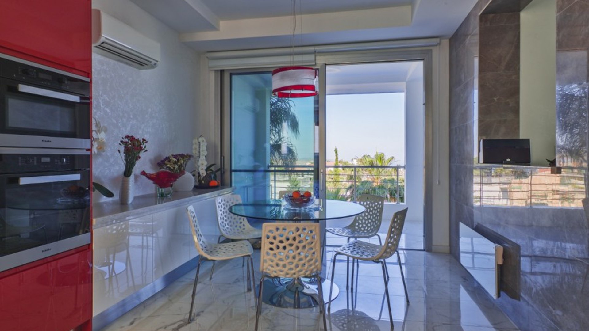 5 bedrooms Villa in Agios Tychonas, Limassol, Cyprus No. 26154