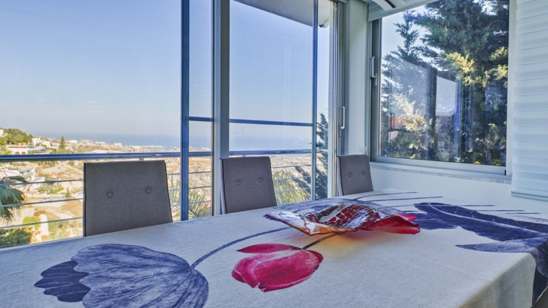 5 bedrooms Villa in Agios Tychonas, Limassol, Cyprus No. 26154