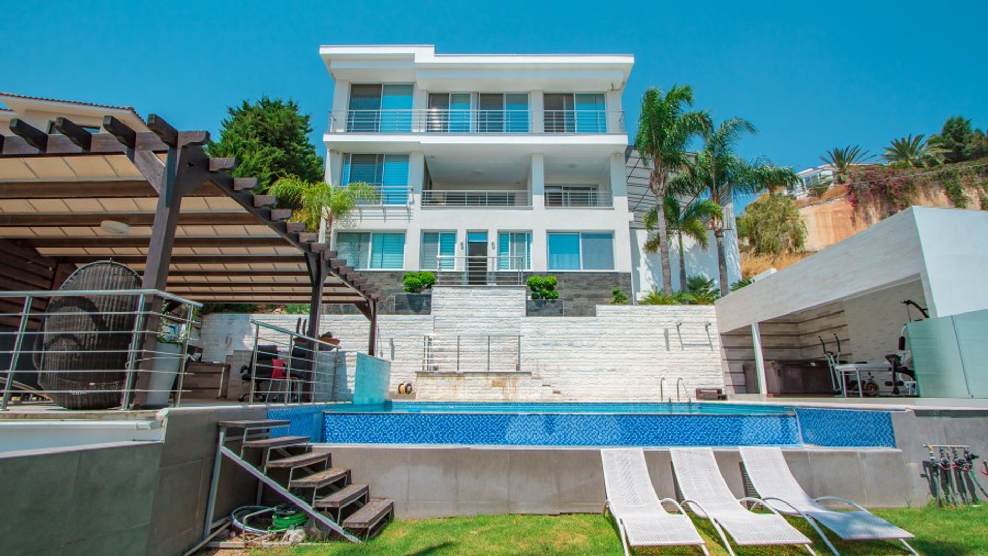 5 bedrooms Villa in Agios Tychonas, Limassol, Cyprus No. 26154