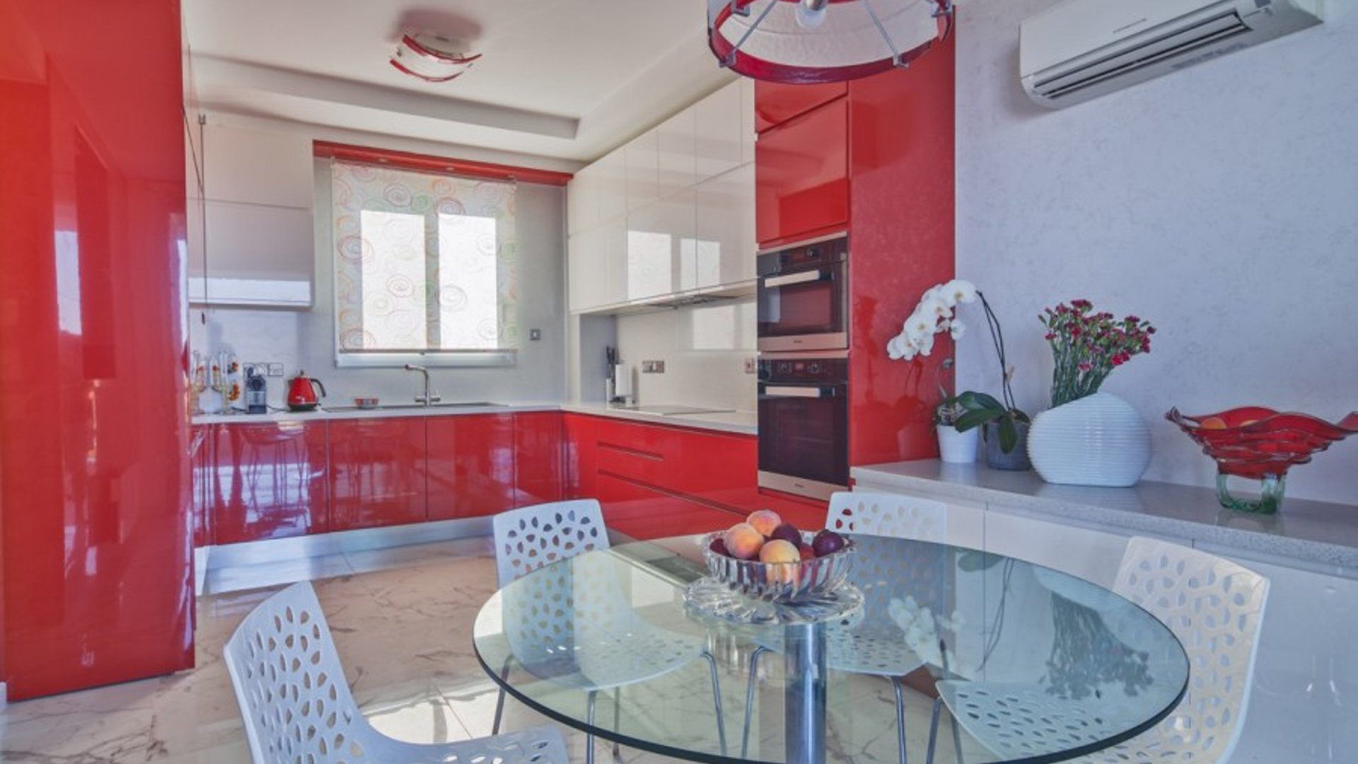 5 bedrooms Villa in Agios Tychonas, Limassol, Cyprus No. 26154