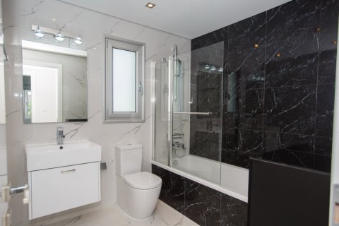 Вилла с 4 спальнями в Лимассол, Лимасол,  № 38158 13