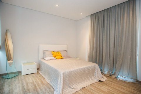 Вилла с 4 спальнями в Лимассол, Лимасол,  № 38158 6