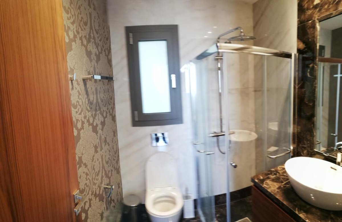Квартира с 4 спальнями в Лимассол, Лимасол, Кипр № 38659