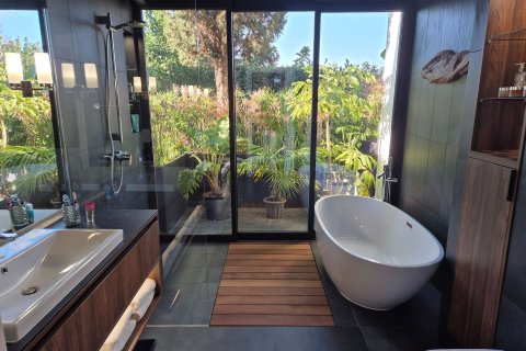 4 bedrooms Villa in Aphrodite Hills, Kouklia, Paphos, Cyprus No. 37571 20