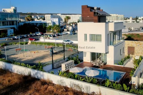 4 bedrooms Villa in Ayia Napa, Ammochostos, No. 37575 5