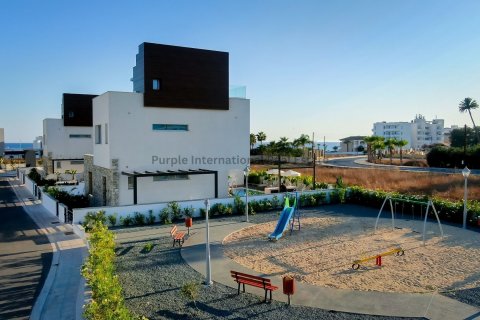 4 bedrooms Villa in Ayia Napa, Ammochostos, No. 37575 8