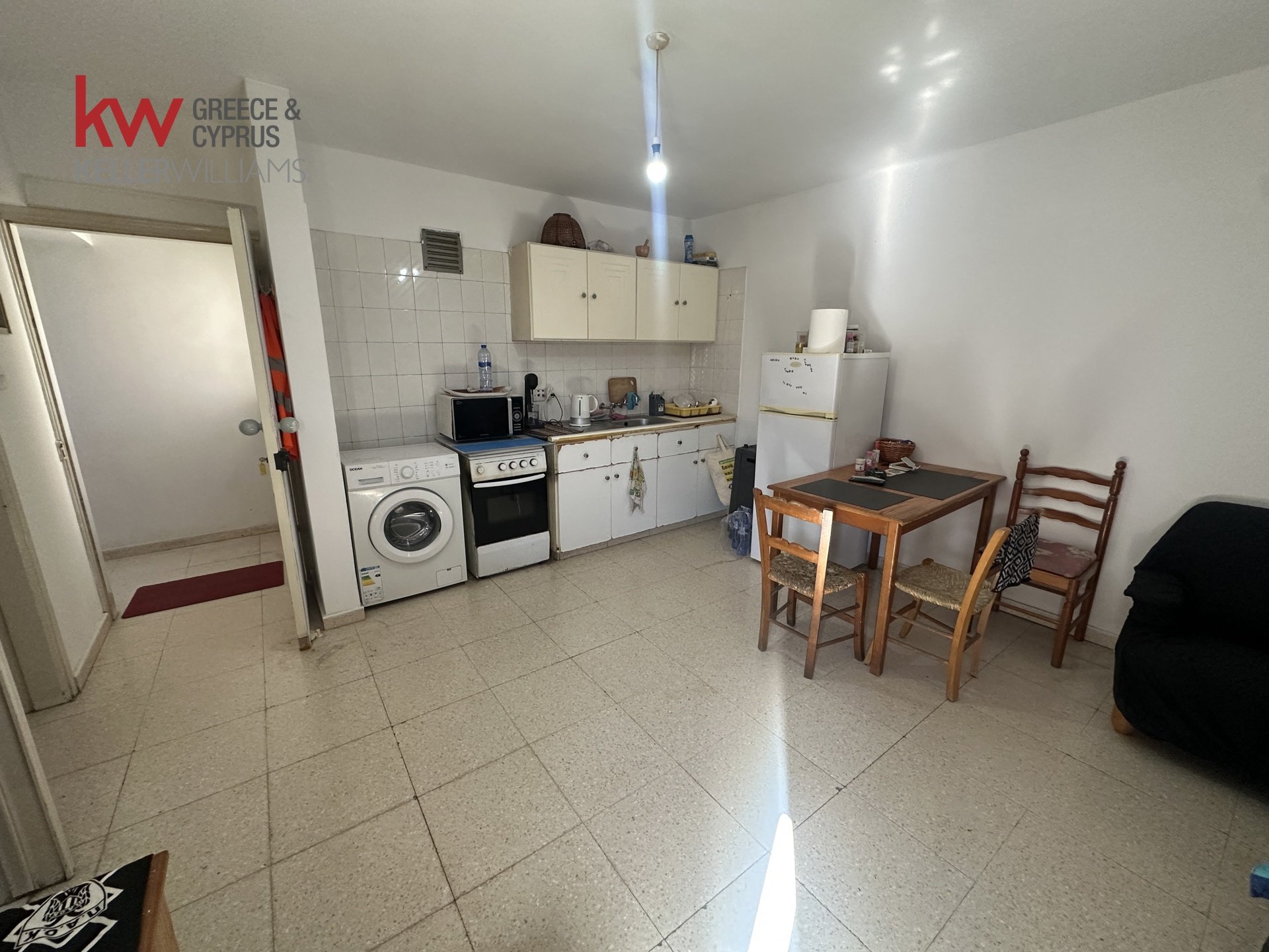 8 bedrooms Commercial property in Pervolia, Larnaka, Cyprus No. 39789