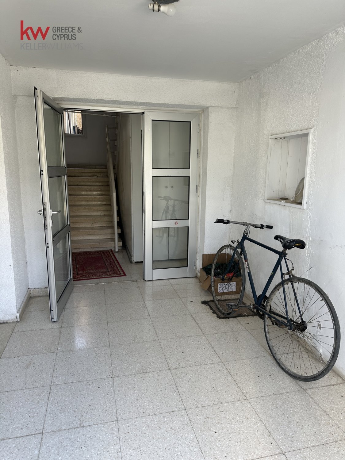 8 bedrooms Commercial property in Pervolia, Larnaka, Cyprus No. 39789