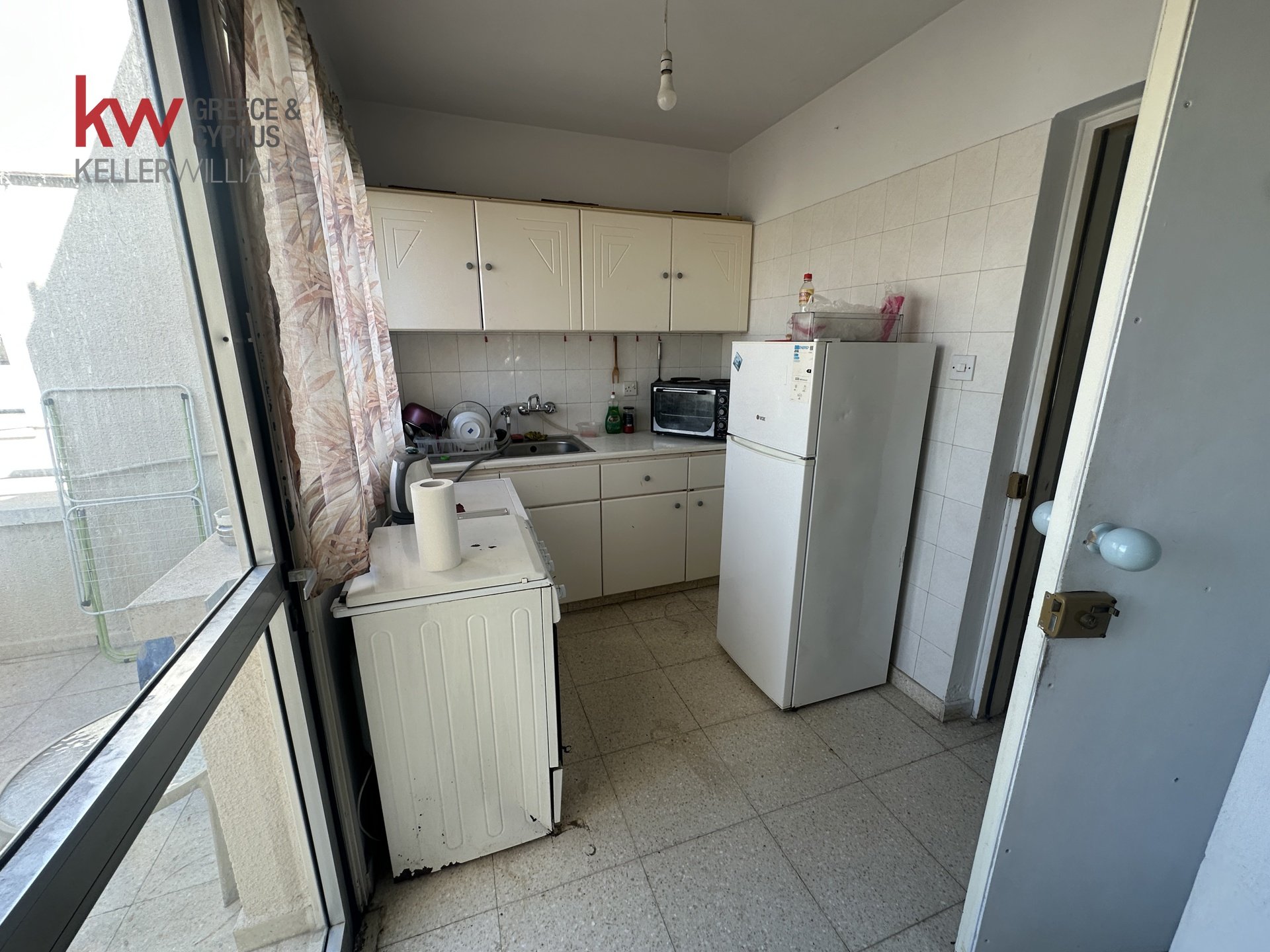 8 bedrooms Commercial property in Pervolia, Larnaka, Cyprus No. 39789