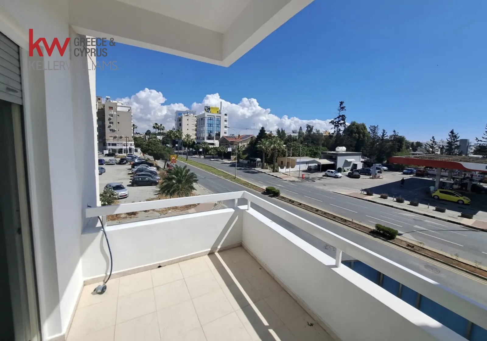 Квартира с 3 спальнями в Ларнака, Кипр № 39794