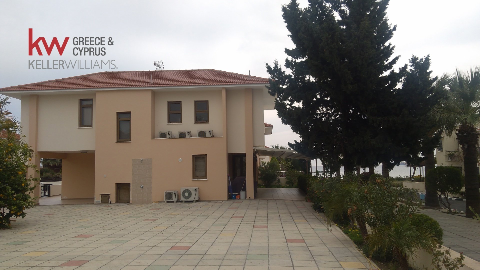 4 bedrooms Townhouse in Pyla, Larnaka, Cyprus No. 39793