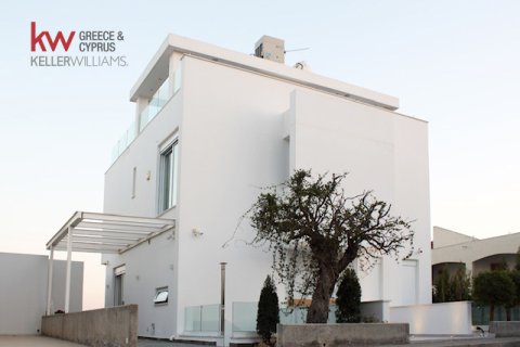 6 bedrooms Villa in Oroklini, Larnaka,  No. 39790 5