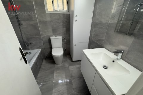 3 bedrooms Townhouse in Larnaca, Larnaka,  No. 39791 18