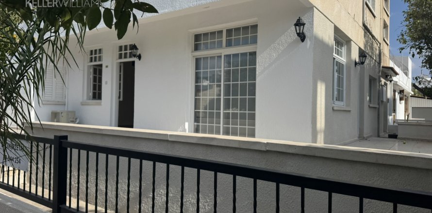 3 bedrooms Townhouse in Larnaca, Larnaka,  No. 39791