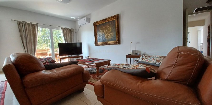 Квартира с 4 спальнями в Гермасойя, Лимасол,  № 34896