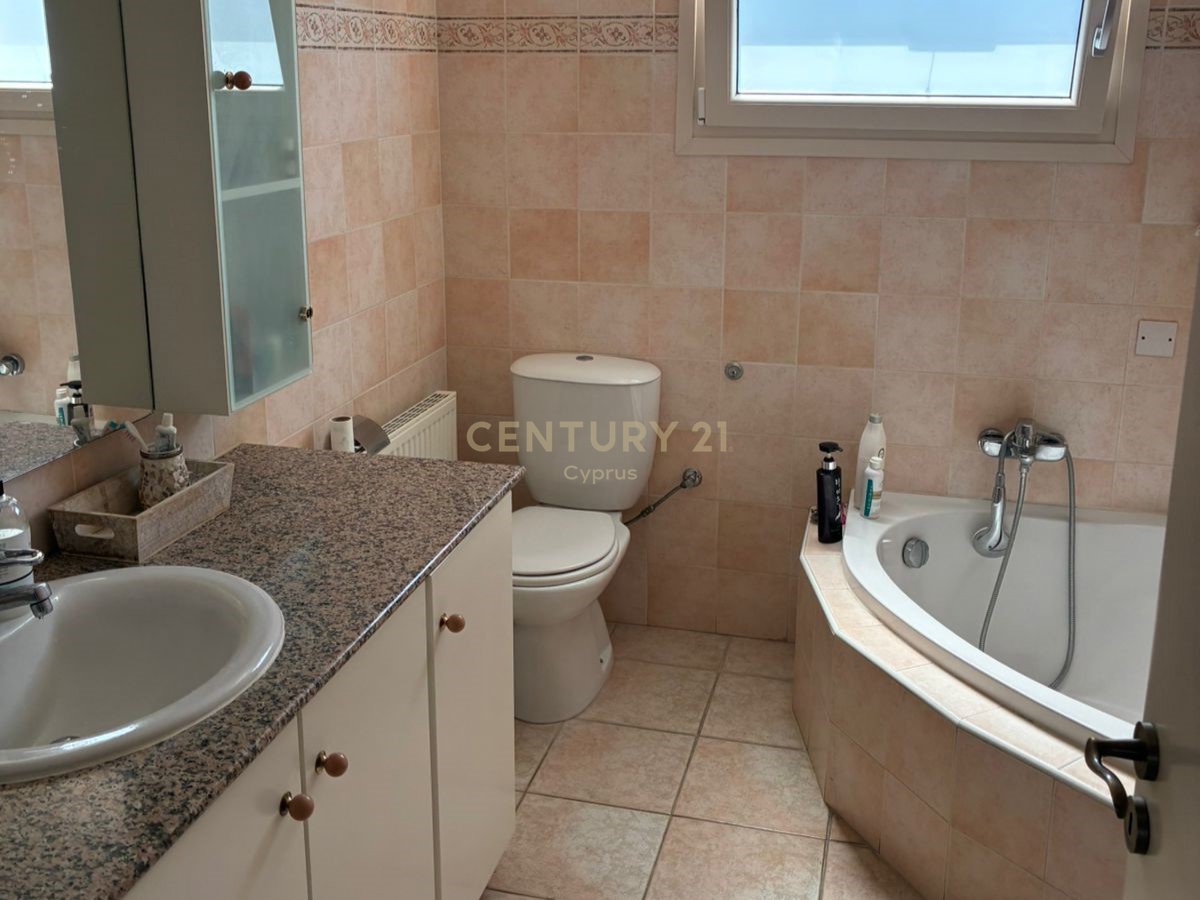 4 bedrooms Villa in Pyrgos, Limassol, Cyprus No. 55390