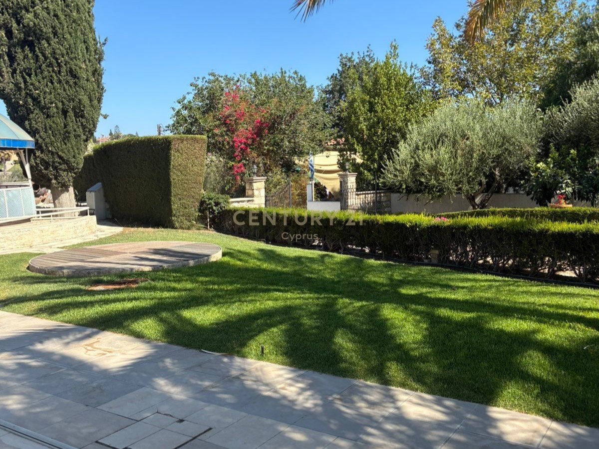 4 bedrooms Villa in Pyrgos, Limassol, Cyprus No. 55390