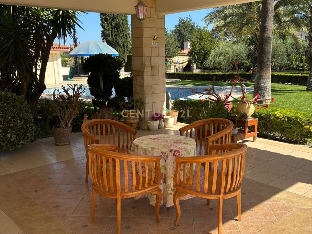 4 bedrooms Villa in Pyrgos, Limassol, Cyprus No. 55390