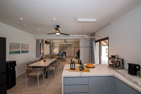 5 bedrooms Villa in Pegeia, Paphos,  No. 39079 6