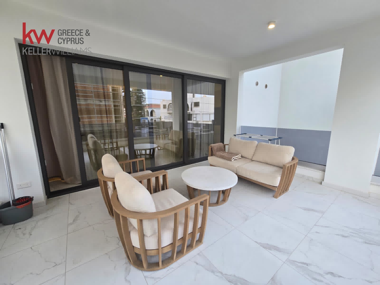 2 bedrooms Apartment in Larnaca, Larnaka, Cyprus No. 52143