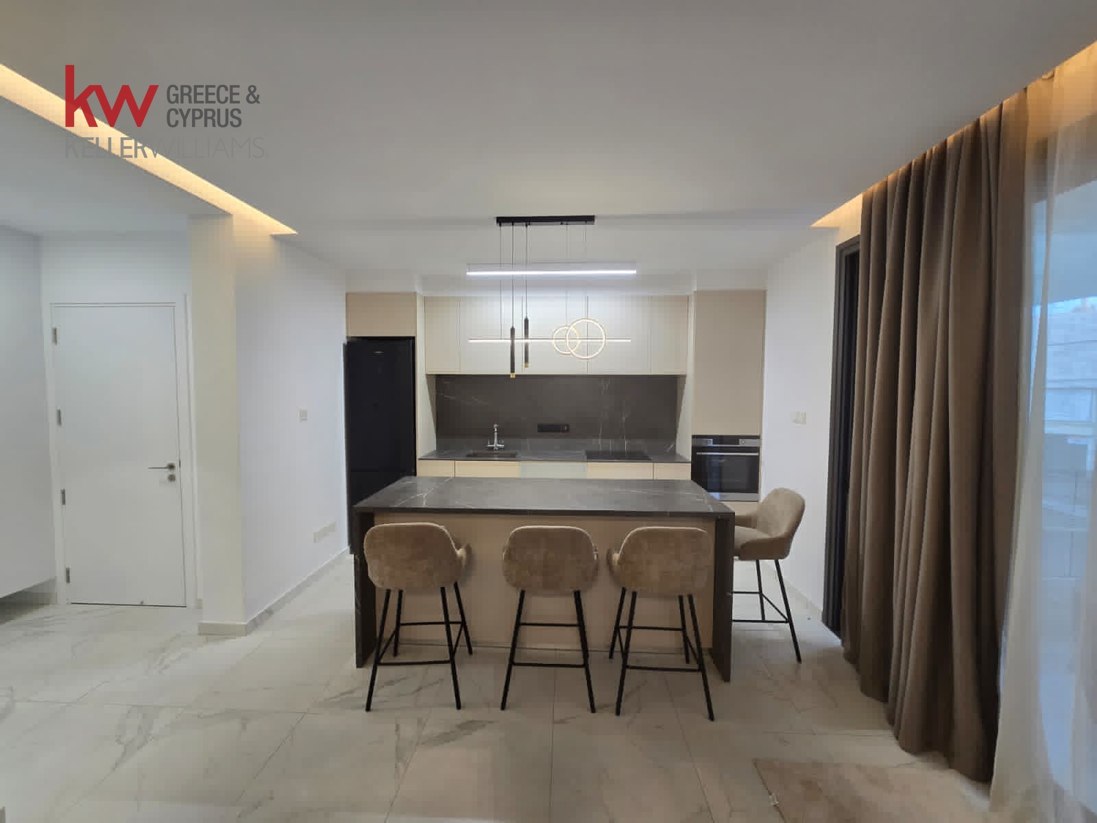 2 bedrooms Apartment in Larnaca, Larnaka, Cyprus No. 52143