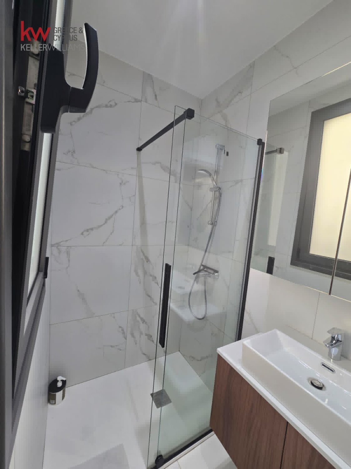 2 bedrooms Apartment in Larnaca, Larnaka, Cyprus No. 52143