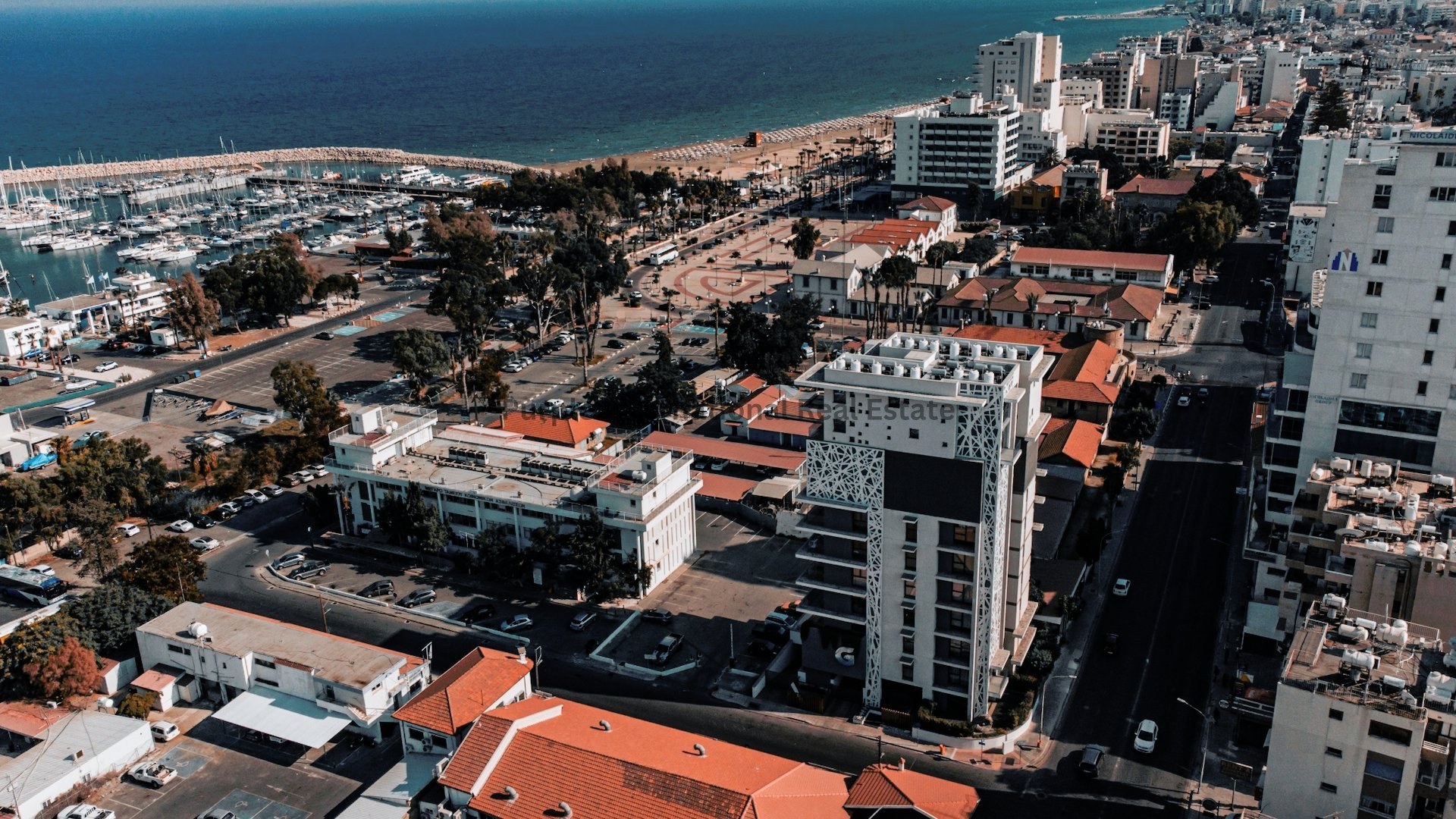 3 bedrooms Apartment in Larnaca, Larnaka, Cyprus No. 8015