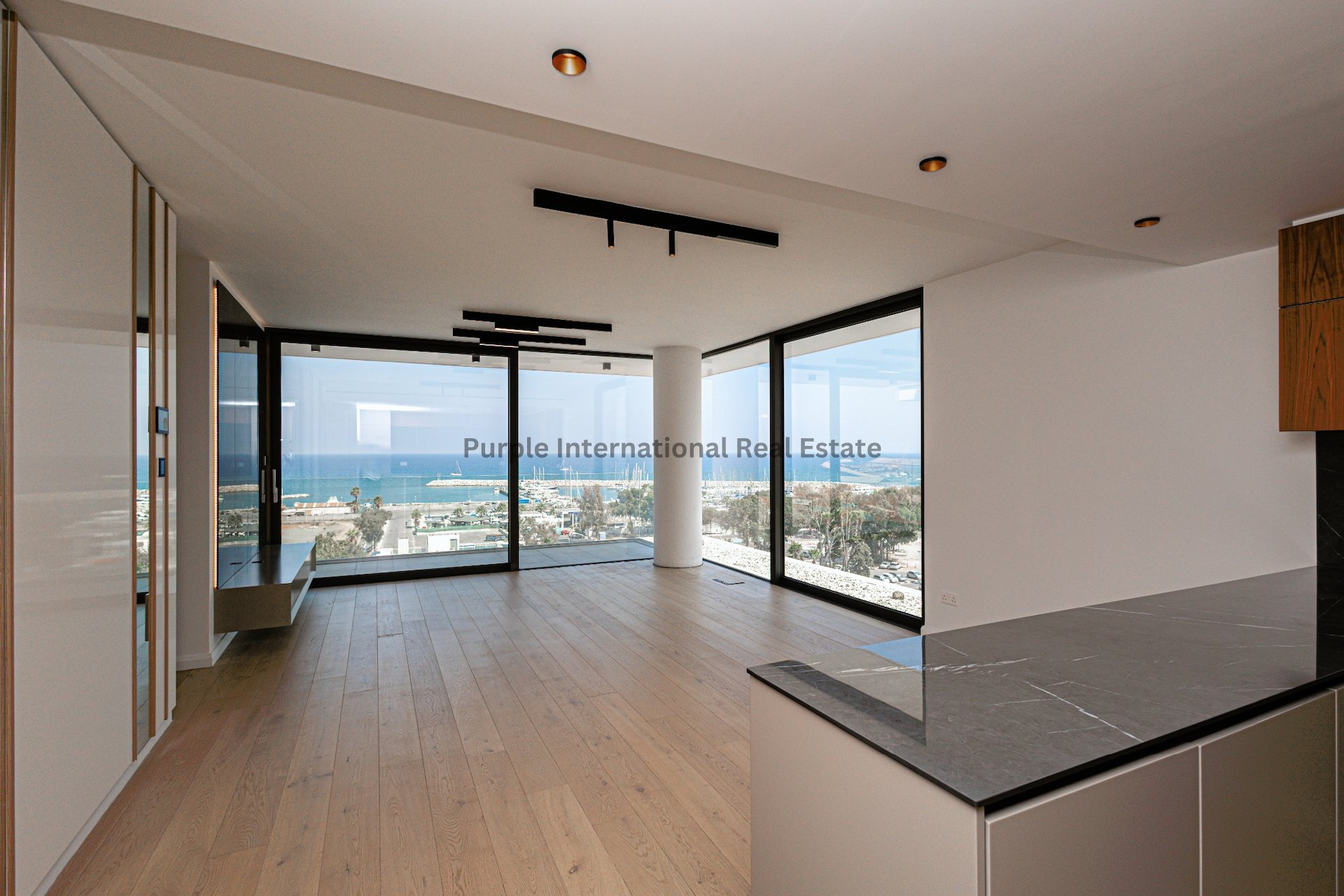 3 bedrooms Apartment in Larnaca, Larnaka, Cyprus No. 8015
