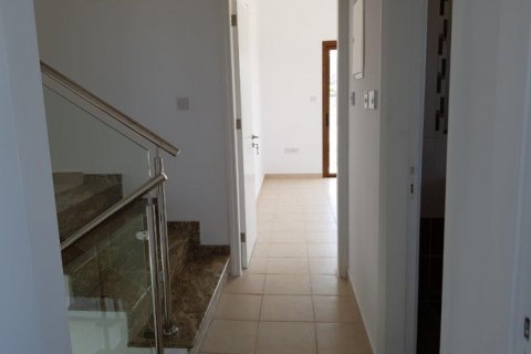 Вилла с 8 спальнями в Пафос,  № 38471 3