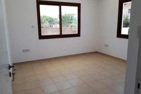 Вилла с 8 спальнями в Пафос, № 38471