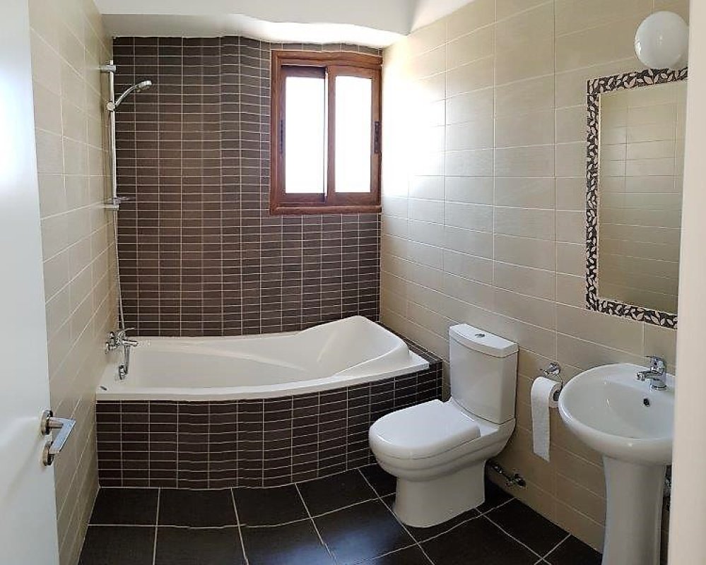 8 bedrooms Villa in Paphos, Cyprus No. 38471