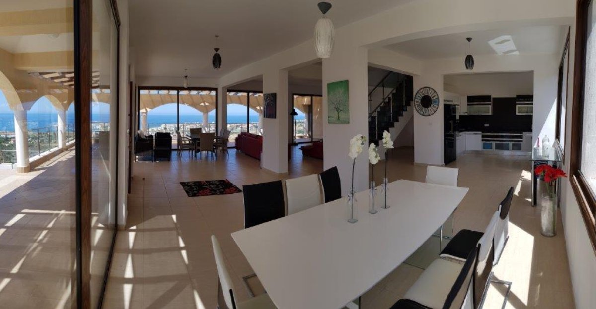 6 bedrooms Villa in Paphos, Cyprus No. 38472
