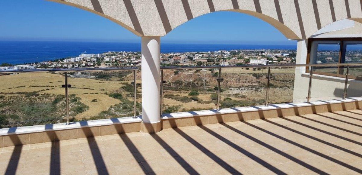 6 bedrooms Villa in Paphos, Cyprus No. 38472