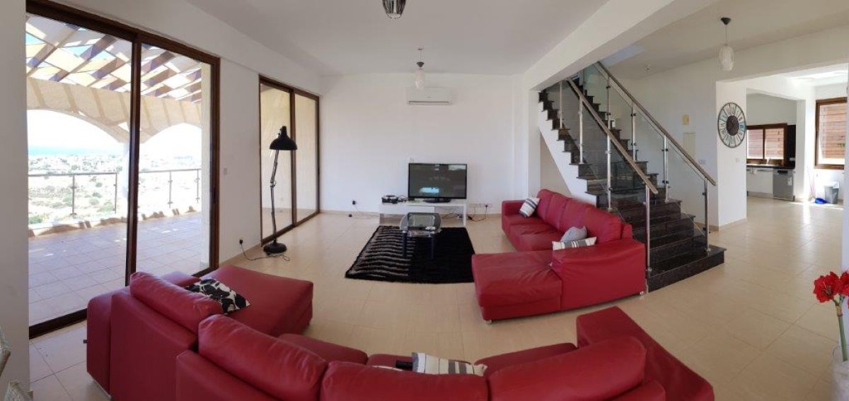 6 bedrooms Villa in Paphos, Cyprus No. 38472