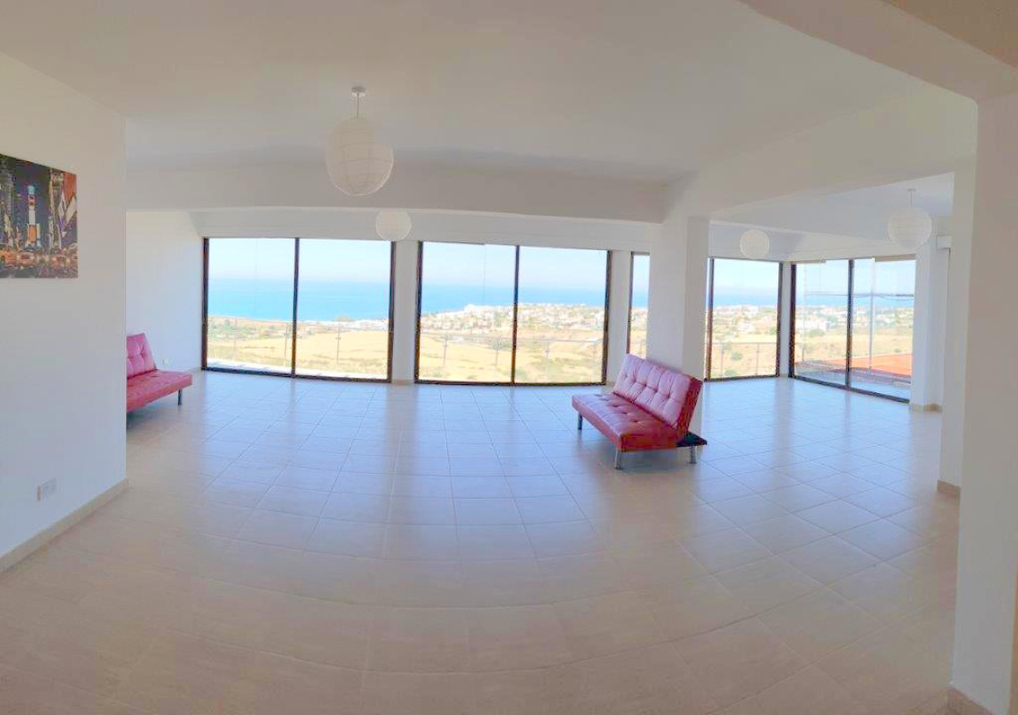 6 bedrooms Villa in Paphos, Cyprus No. 38472
