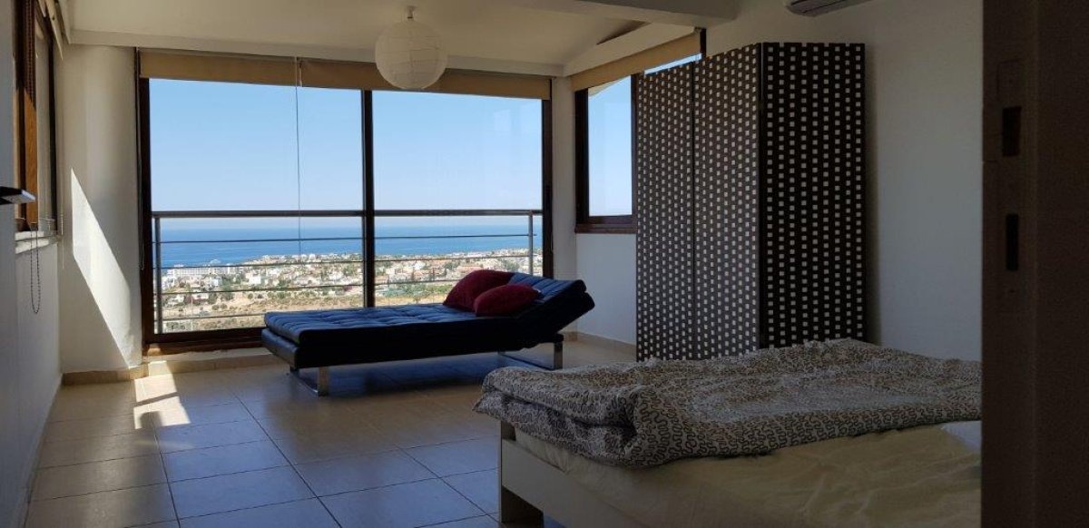 6 bedrooms Villa in Paphos, Cyprus No. 38472