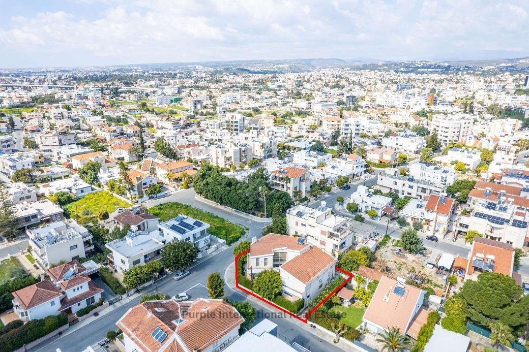 4 bedrooms Villa in Limassol, Cyprus No. 36545