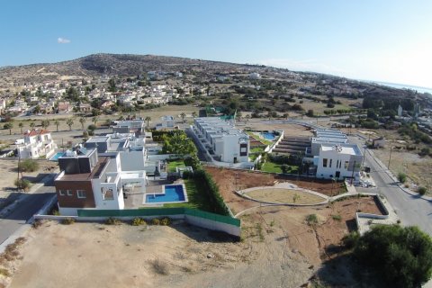 7 rooms Villa in Limassol,  No. 38980 3