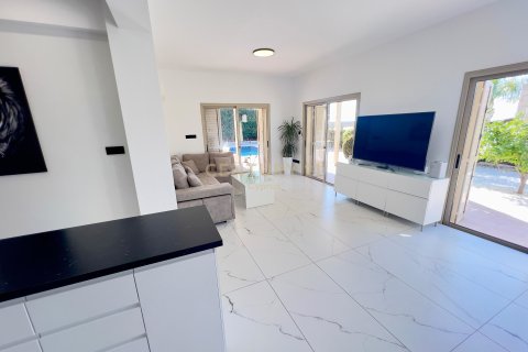 3 dormitorios Villa en Agios Georgios, Paphos,  No. 55905 16