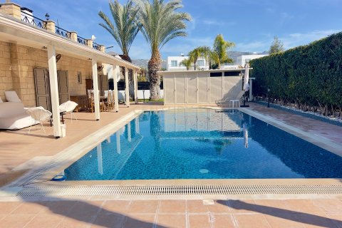 3 dormitorios Villa en Agios Georgios, Paphos,  No. 55905 7