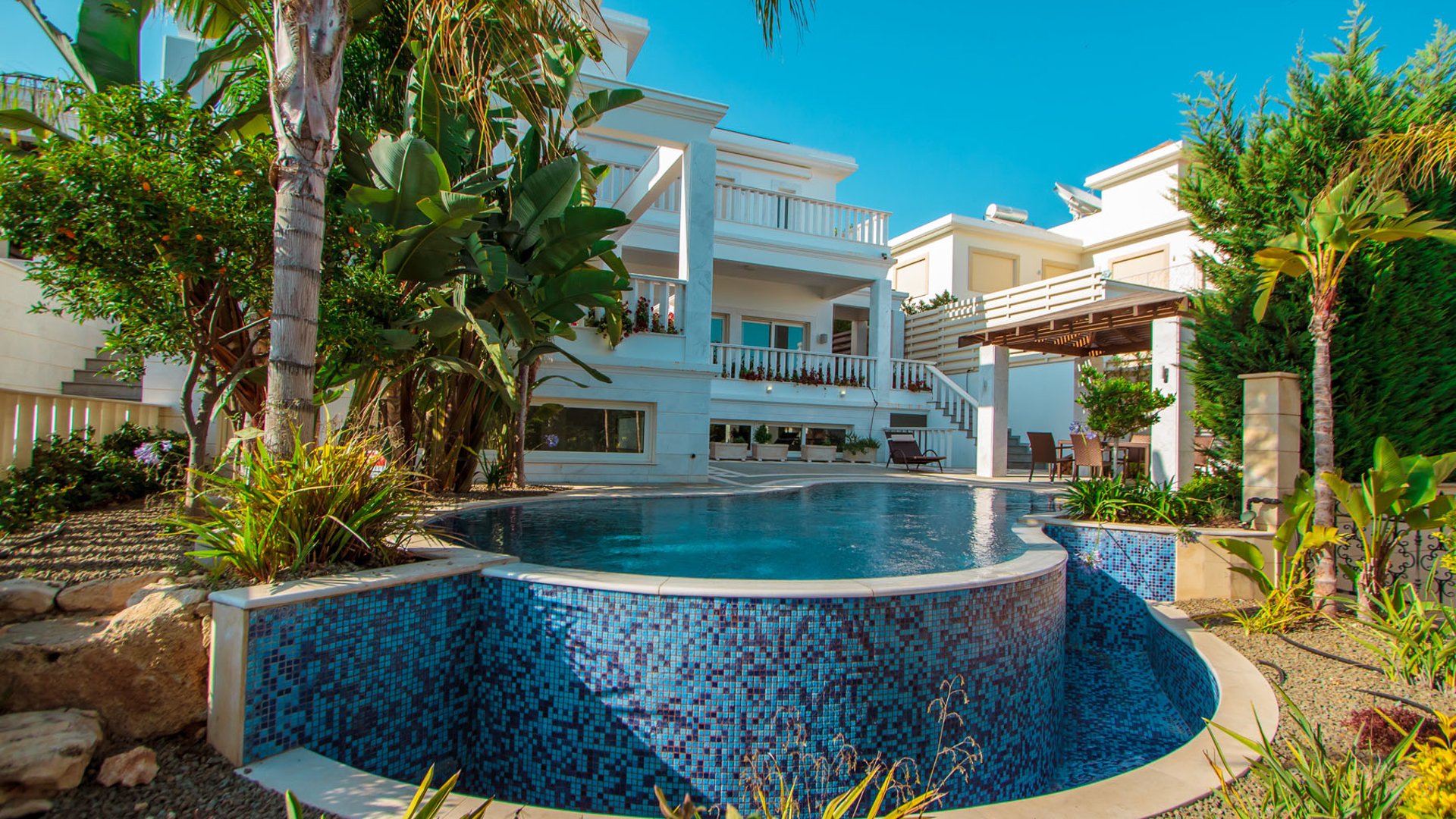 4 bedrooms Villa in Agios Tychonas, Limassol, Cyprus No. 25872