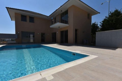 4 bedrooms Villa in Limassol, Cyprus No. 26164