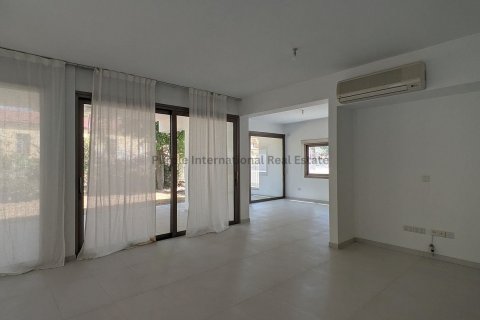 Вилла с 4 спальнями в Никосия, Кипр № 37206 9
